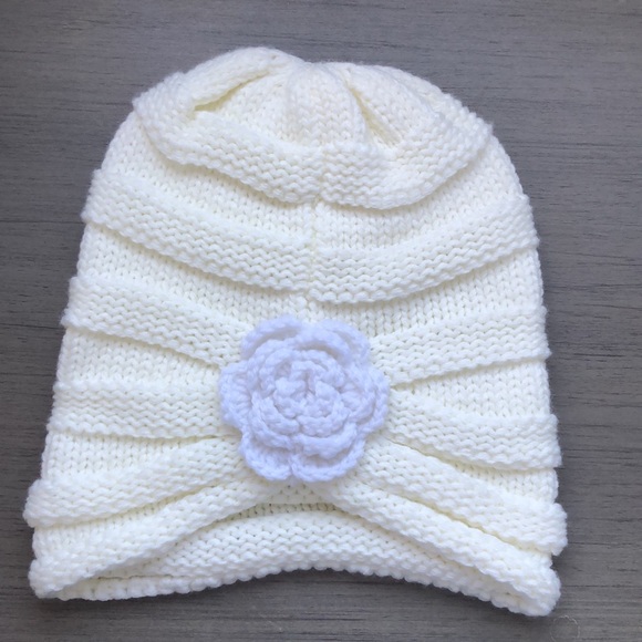 2 Beanies - Never Been Worn - Picture 2 of 5